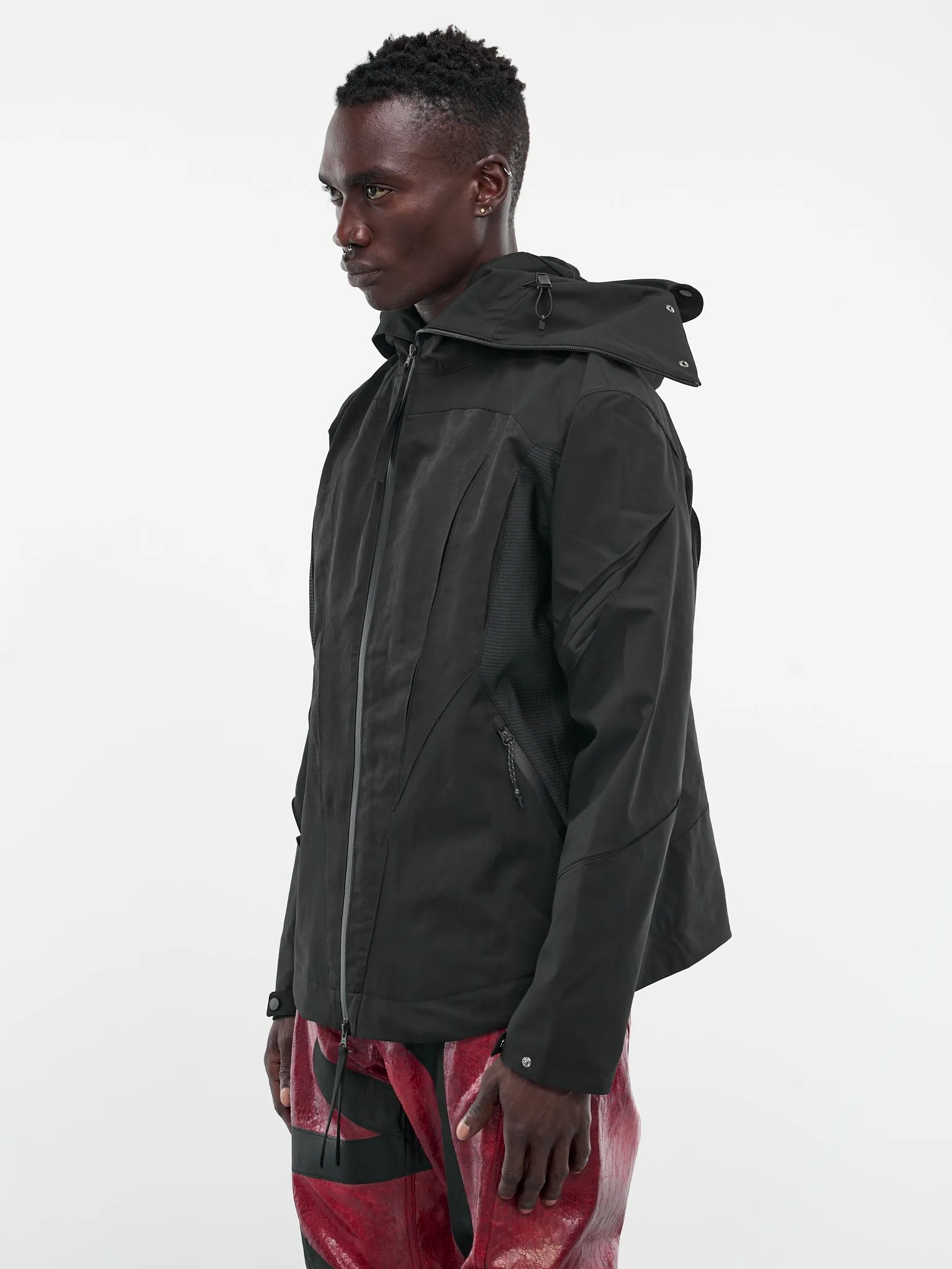 Gather-Slashed Windbreaker (J13-BLACK)