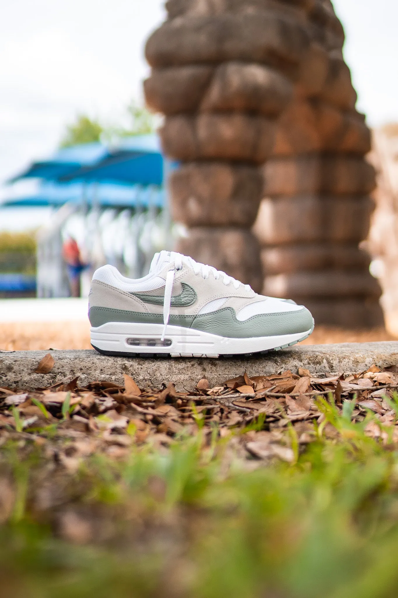 Mens Nike Air Max 1 SC (White/Mica Green)