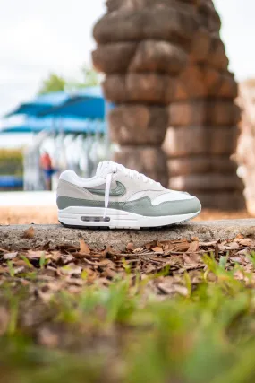 Mens Nike Air Max 1 SC (White/Mica Green)