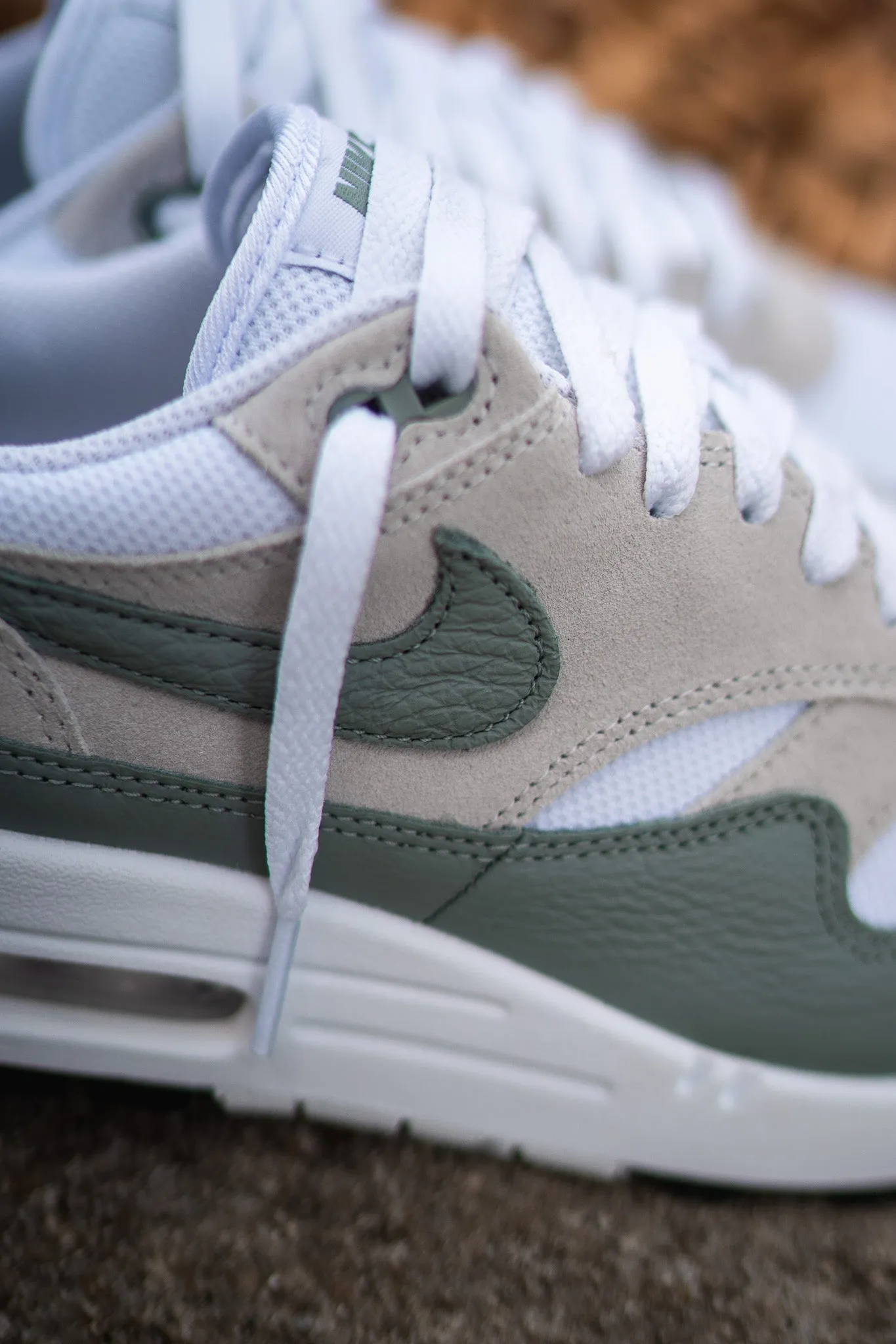 Mens Nike Air Max 1 SC (White/Mica Green)