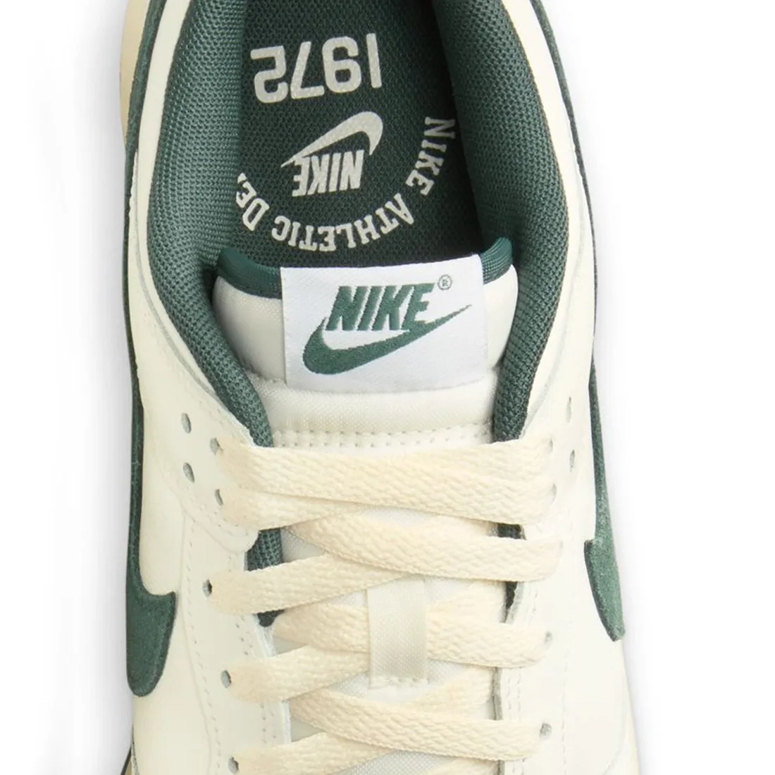 Nike Men Dunk Low (sail / deep jungle-coconut milk-white)