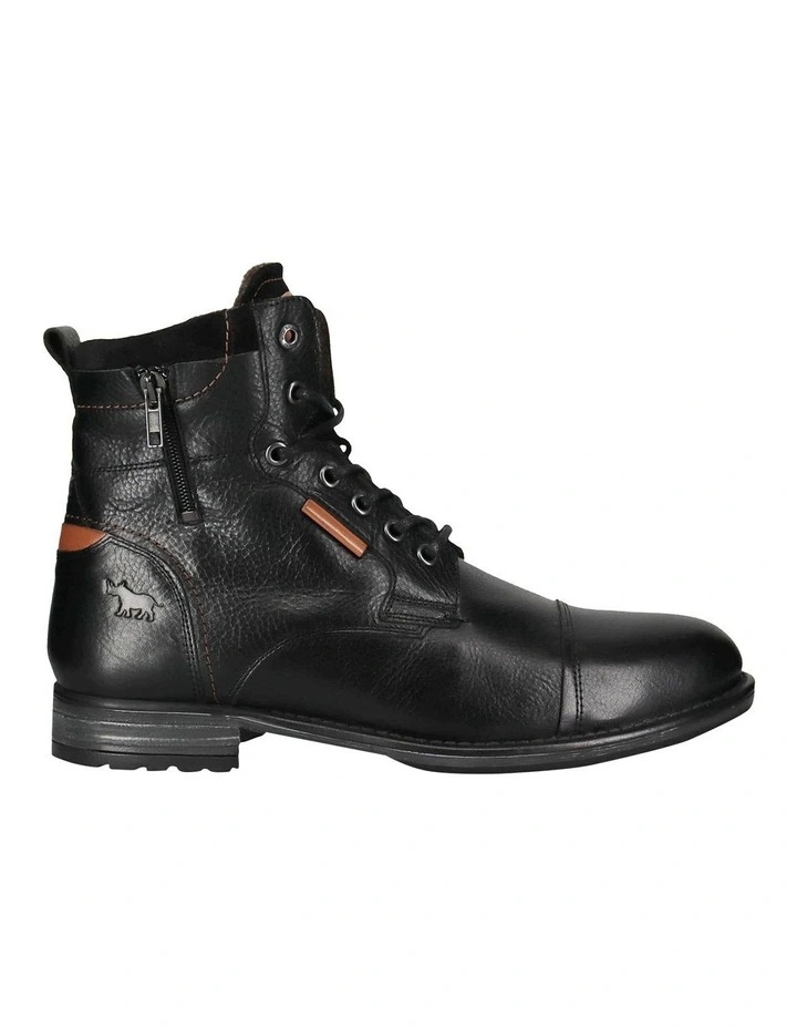 Porter Boot in Black