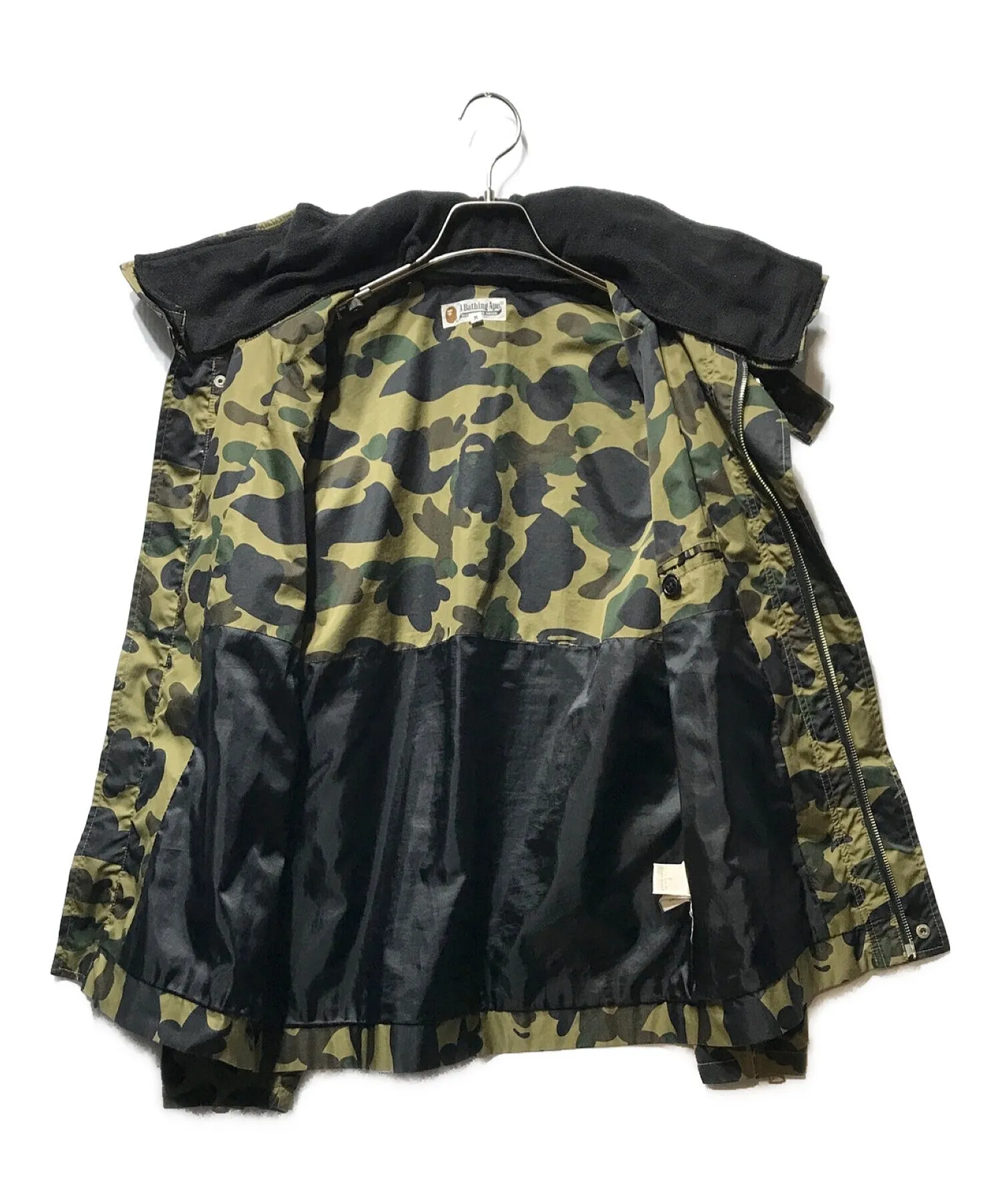 [Pre-owned] A BATHING APE Sal Camo Embroidered Logo Nylon Jacket