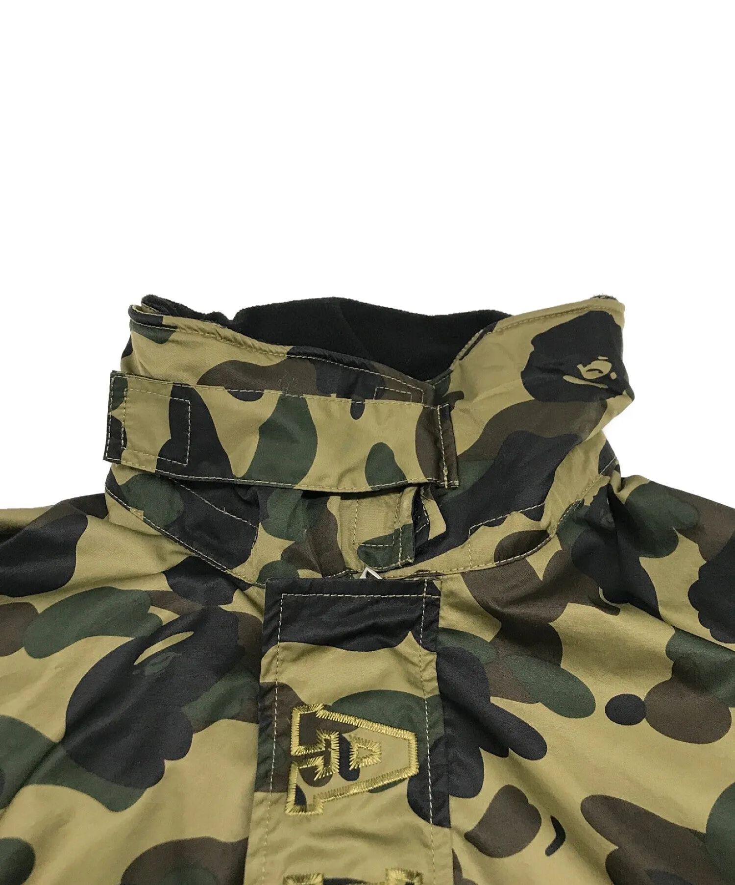 [Pre-owned] A BATHING APE Sal Camo Embroidered Logo Nylon Jacket