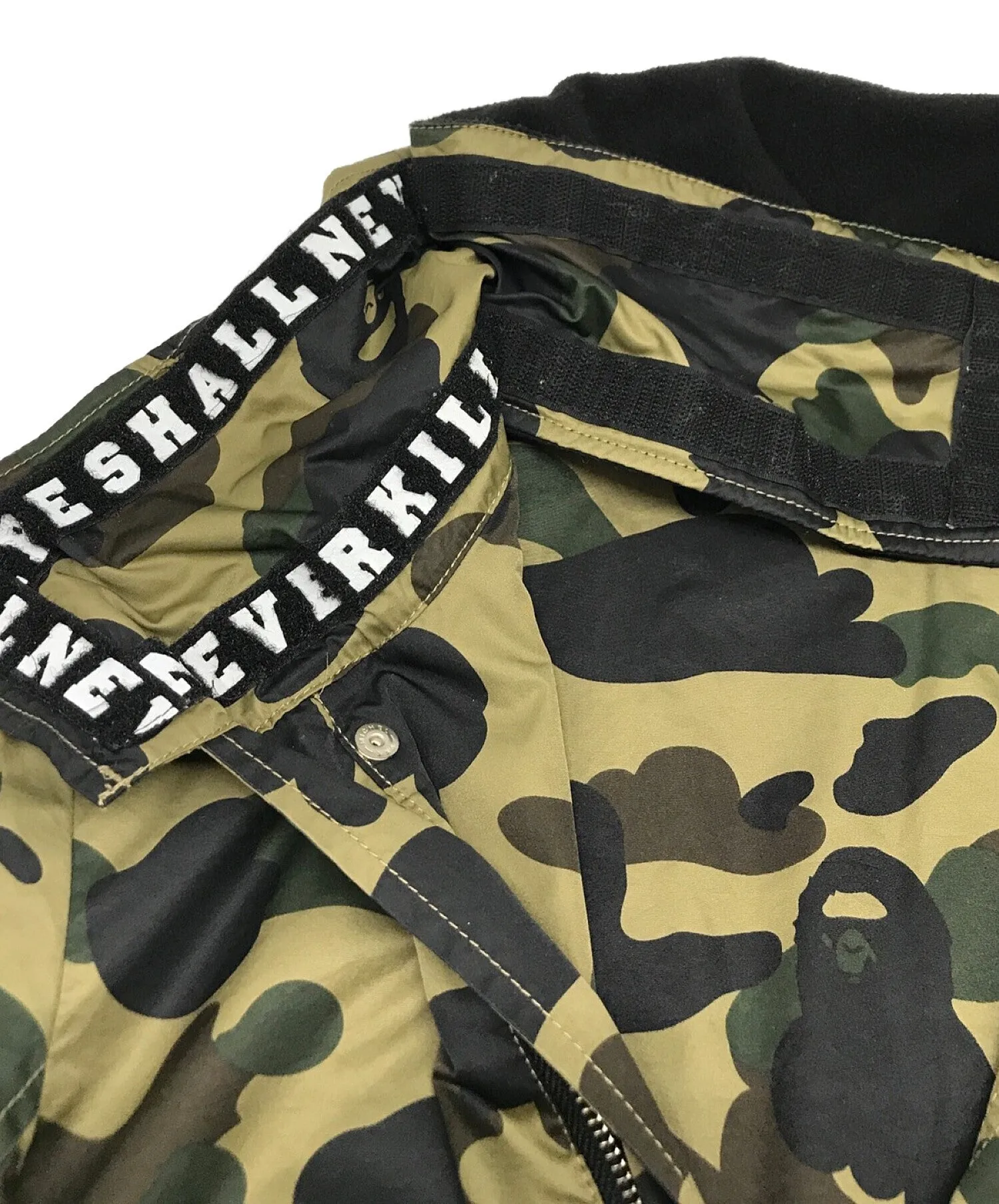 [Pre-owned] A BATHING APE Sal Camo Embroidered Logo Nylon Jacket