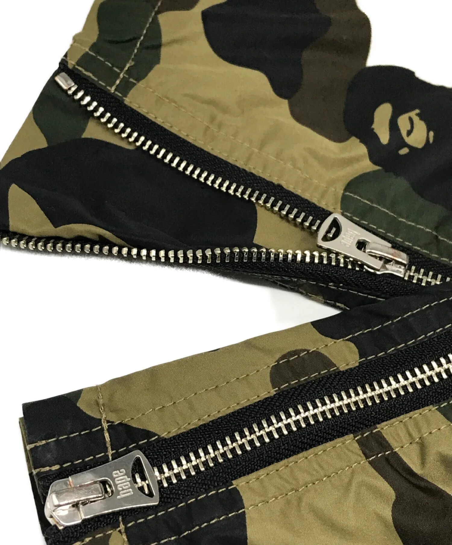 [Pre-owned] A BATHING APE Sal Camo Embroidered Logo Nylon Jacket