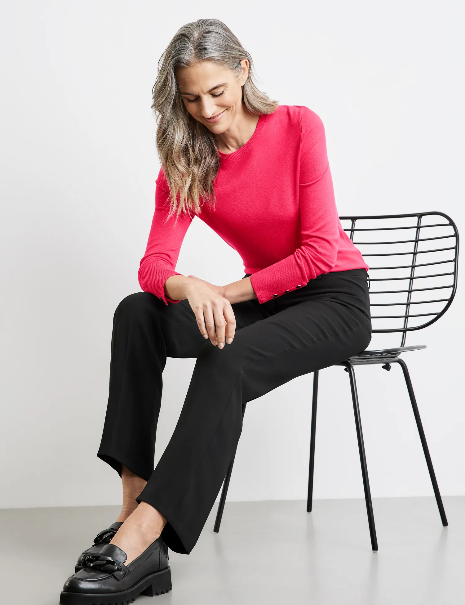 Simple trousers with pressed pleats