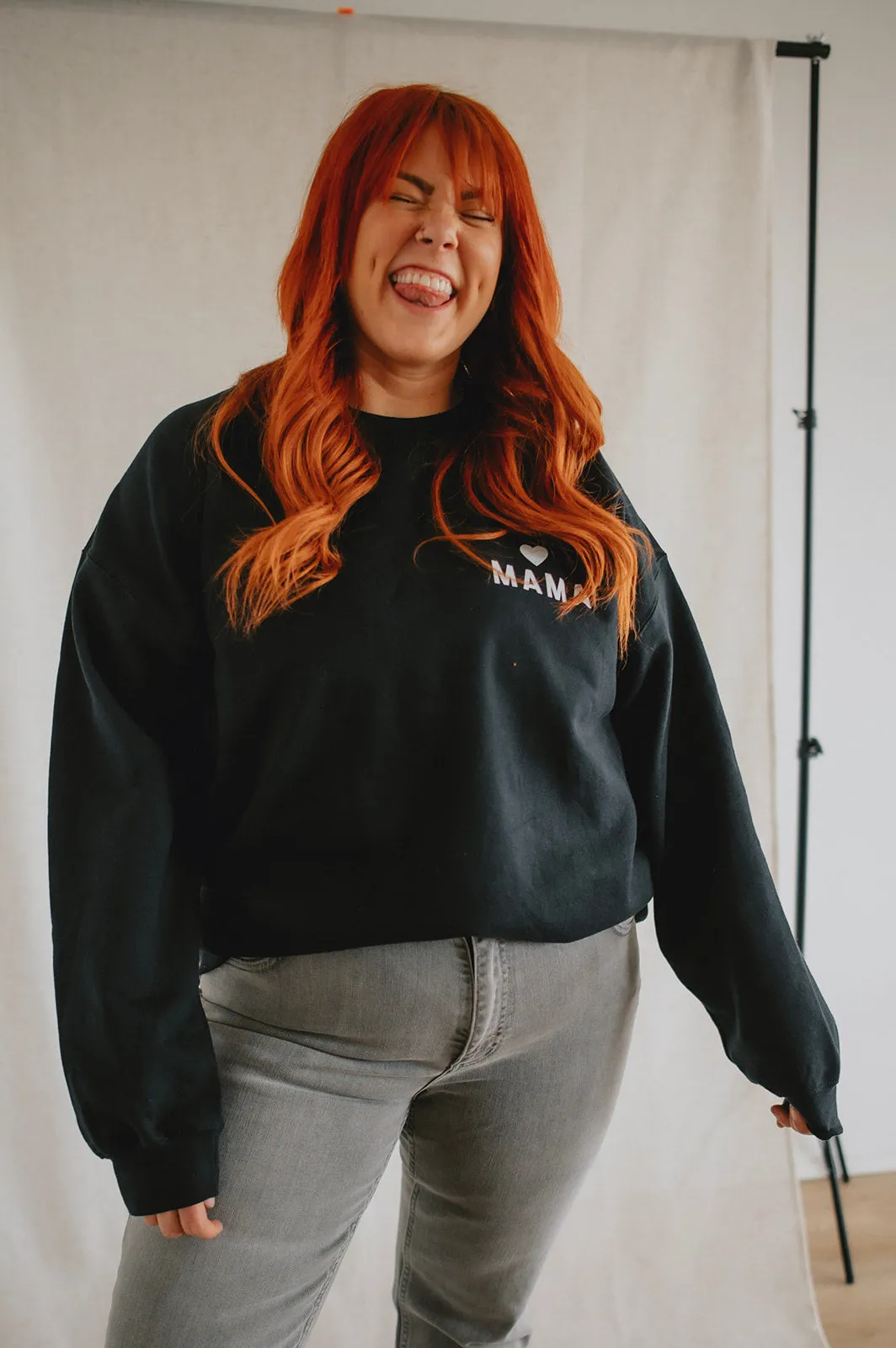 The Mama Heart Pullover Sweatshirt - Black - PLUS