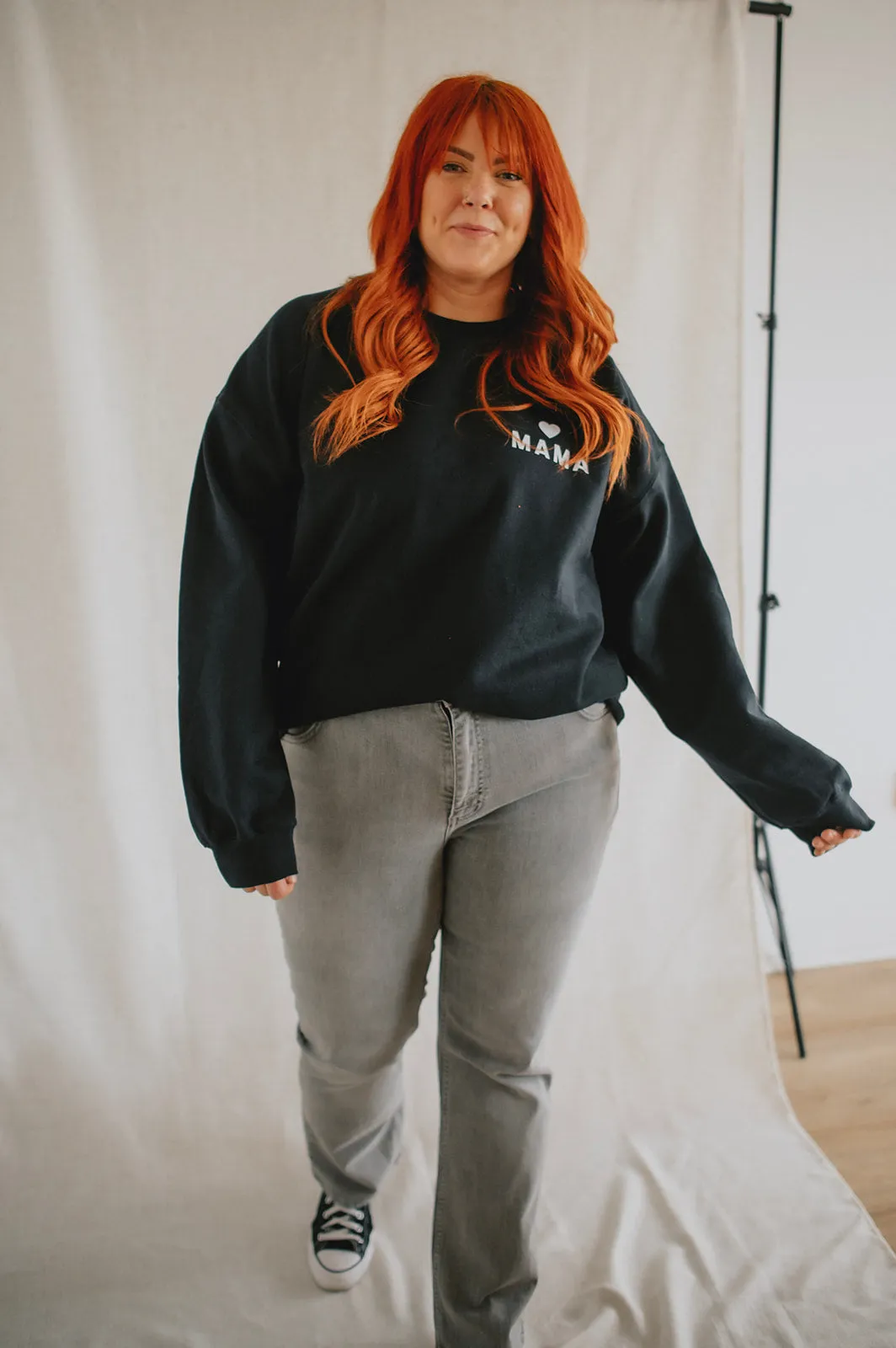 The Mama Heart Pullover Sweatshirt - Black - PLUS